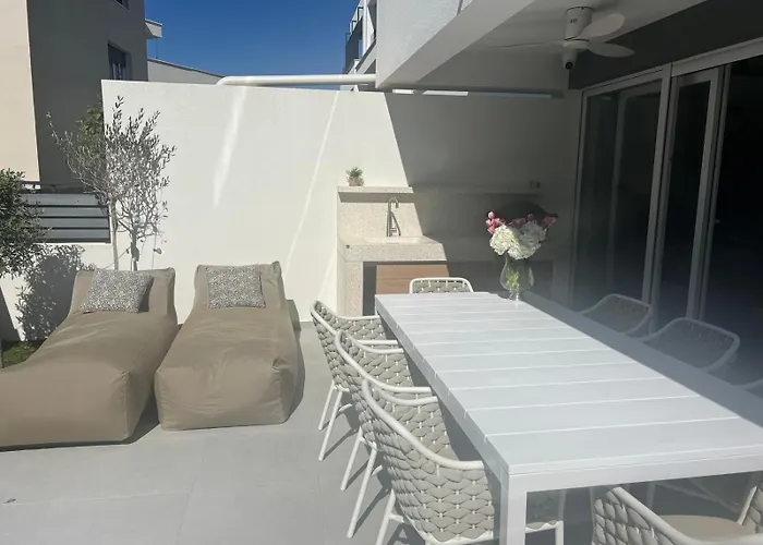 Luxury Apartment Black Pearl Beluga With Private Pool And Jacuzzi
