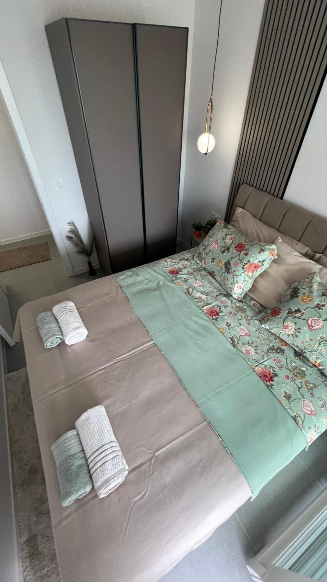 Apartment Luxury Black Pearl Beluga With Private Pool And Jacuzzi Novalja