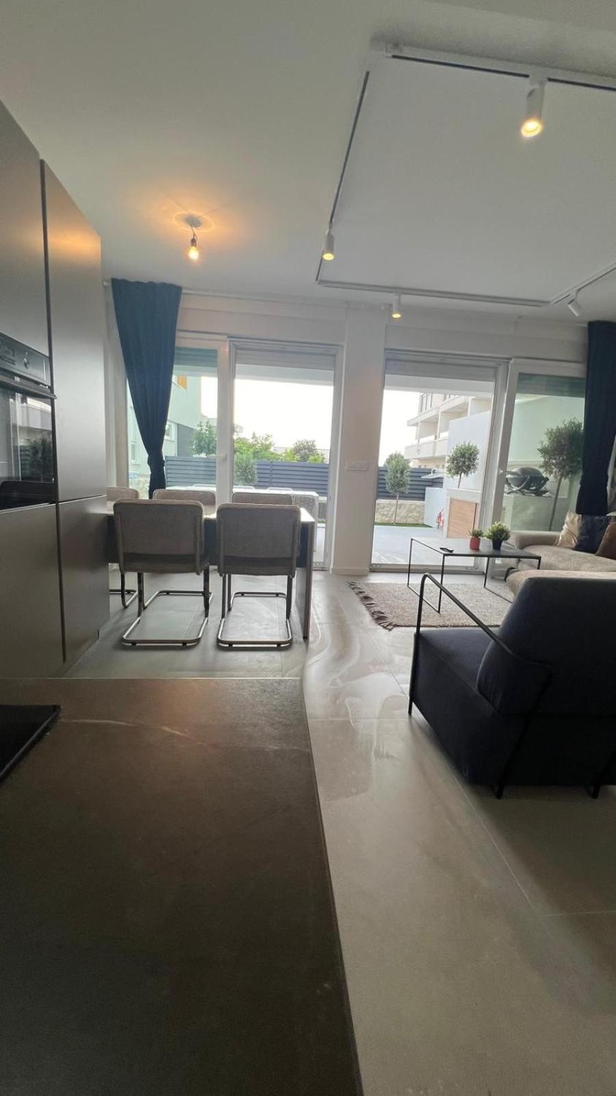 Luxury Black Pearl Beluga With Private Pool And Jacuzzi Novalja