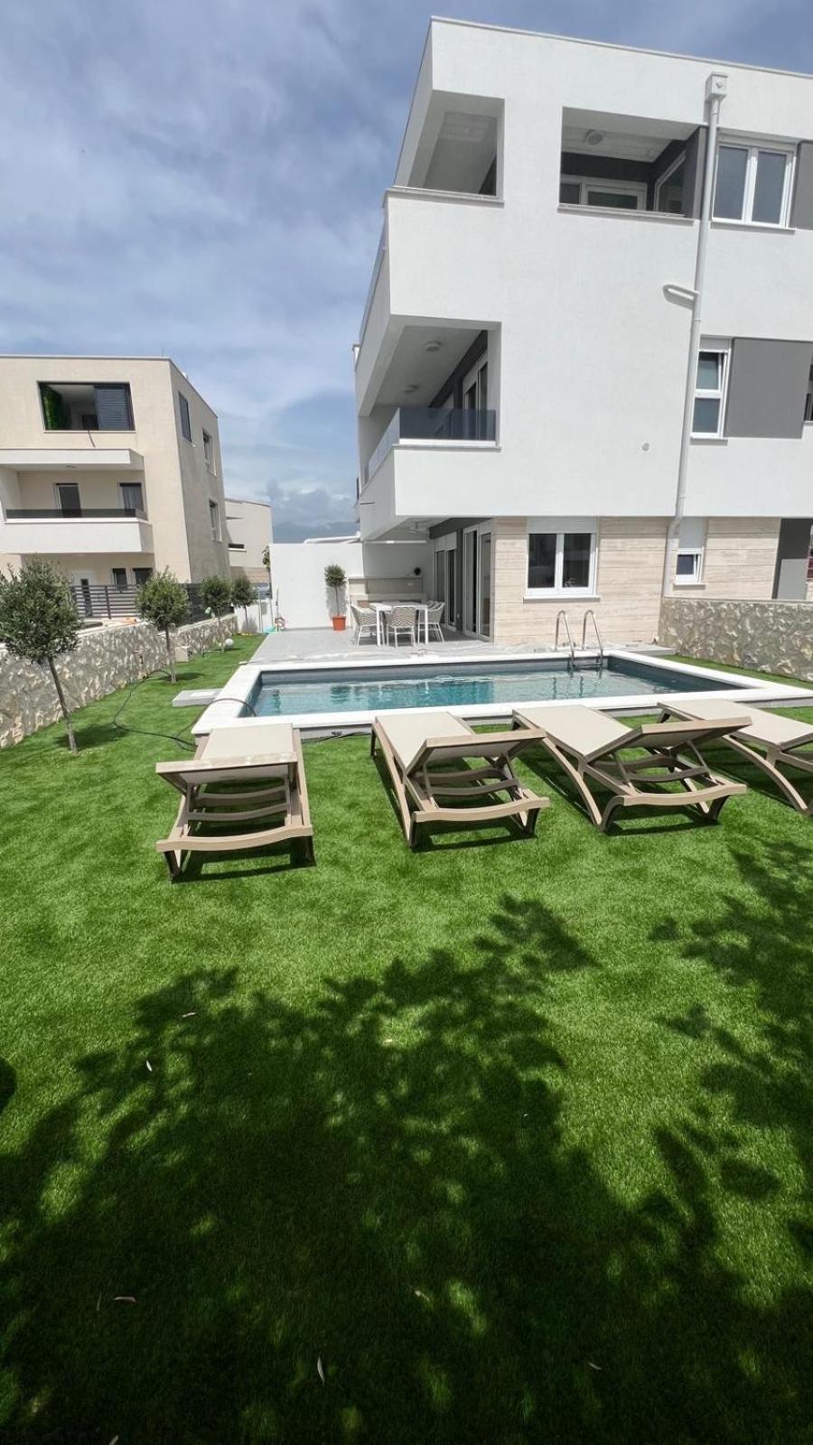 Luxury Black Pearl Beluga With Private Pool And Jacuzzi * Novalja