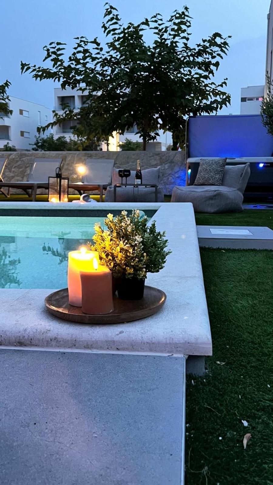 Luxury Black Pearl Beluga With Private Pool And Jacuzzi *