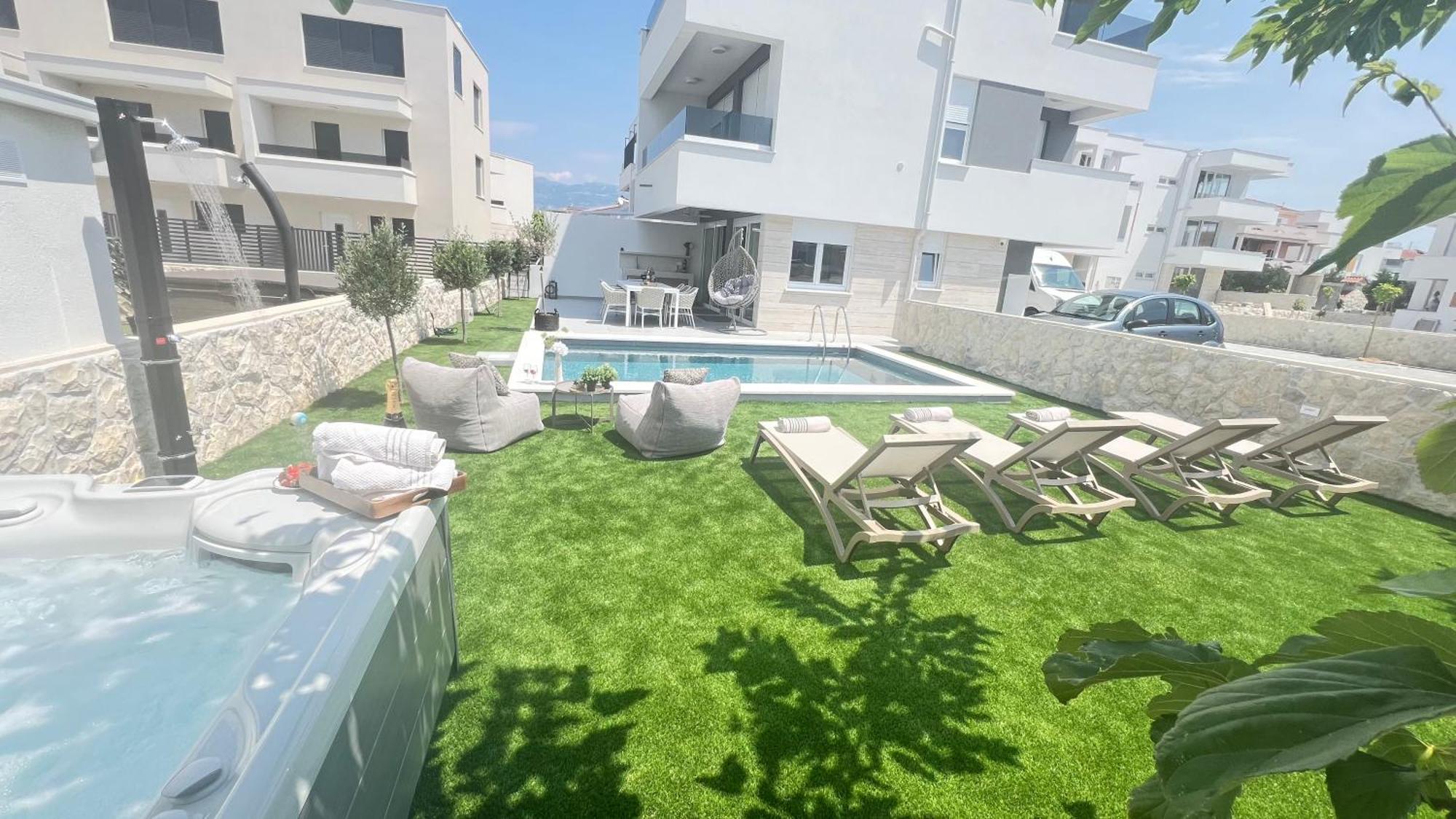 Apartment Luxury Black Pearl Beluga With Private Pool And Jacuzzi Novalja