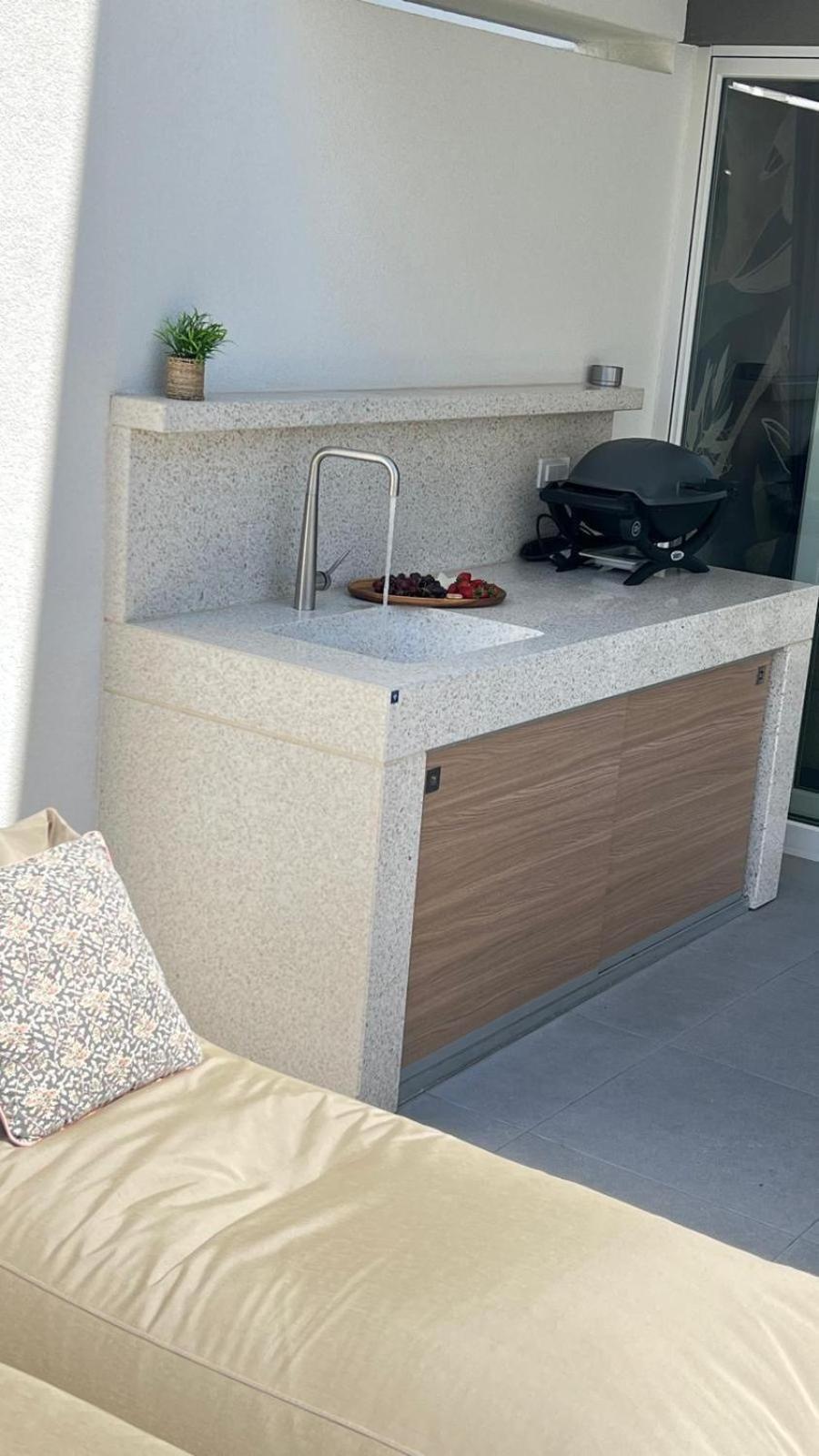 Luxury Black Pearl Beluga With Private Pool And Jacuzzi Apartment Novalja